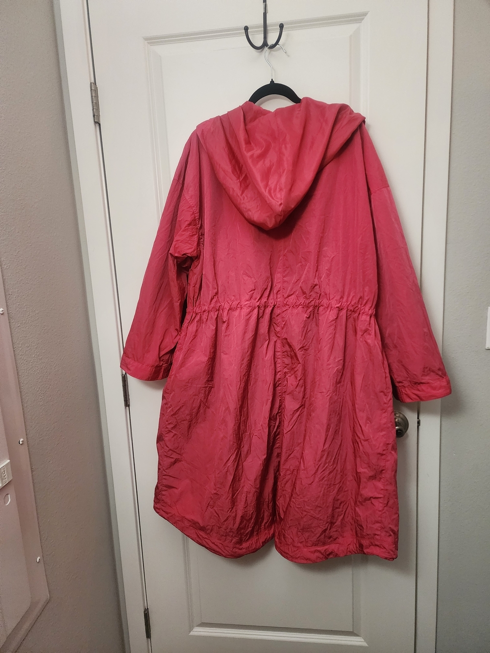 Livi Active Women's Hooded Jacket - Pink - Picture 5 of 5